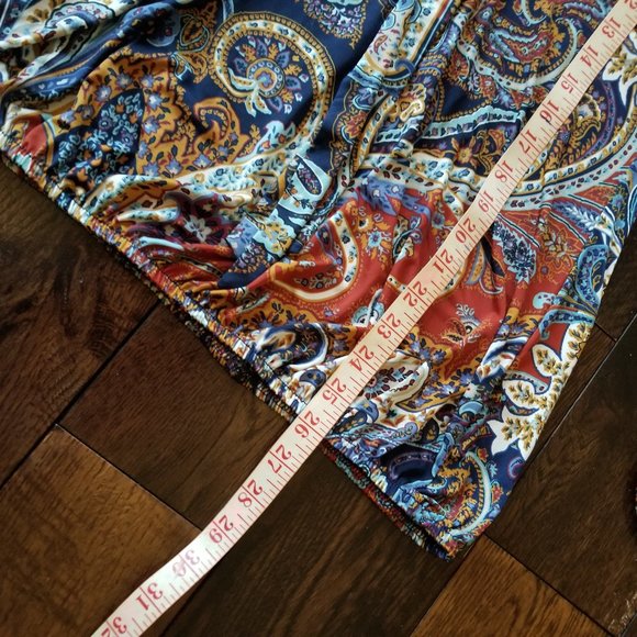 VENUS Paisley Cold Shoulder Top - Picture 5 of 10